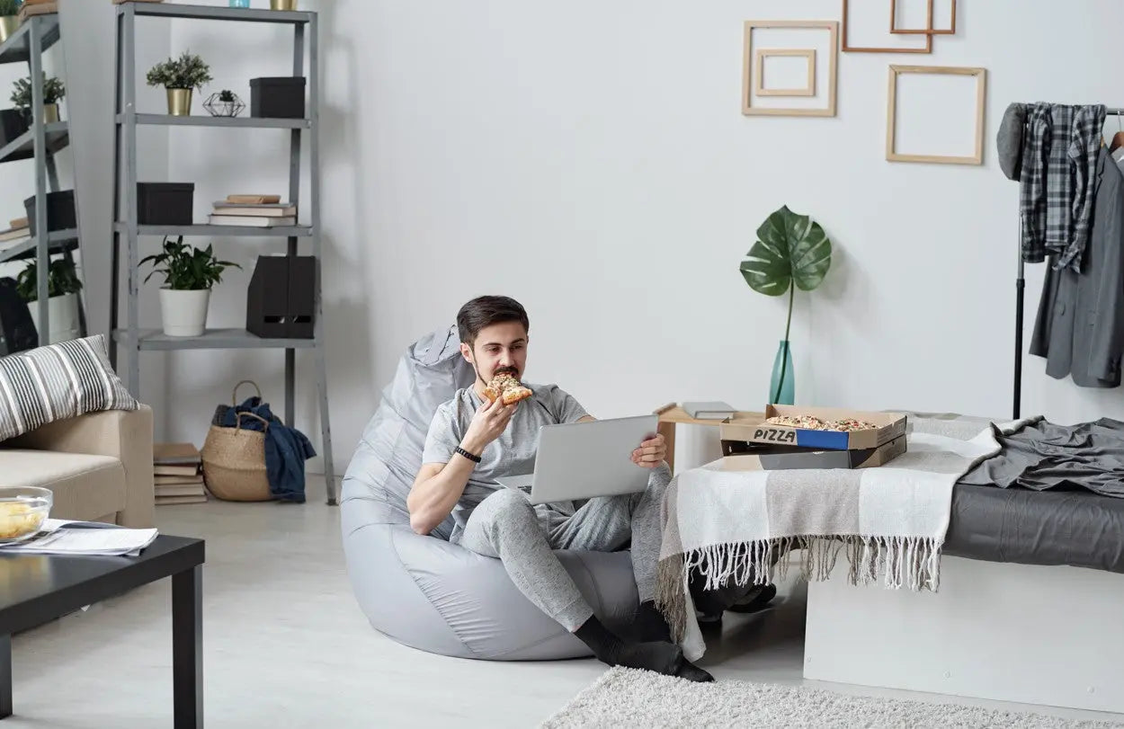 Bean-Bags-A-Guide-to-Choosing-the-Ideal-Size-Shape-and-Material-for-Your-Home Futons Online